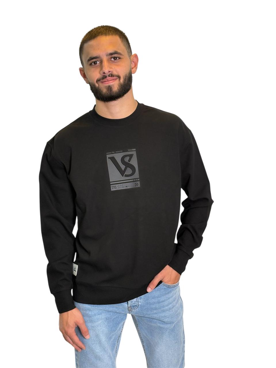 Signature Sweatshirt – Minimal & Modern